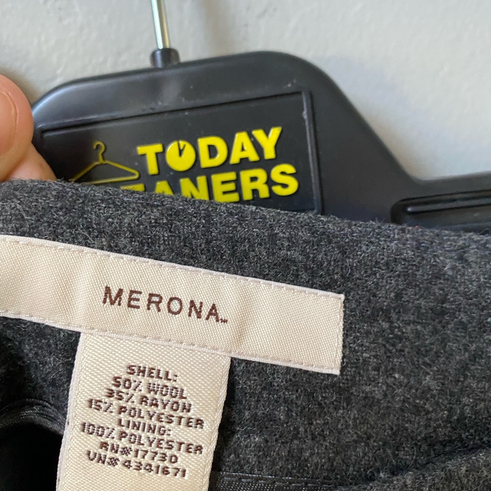 Grey skirt in wool size 6